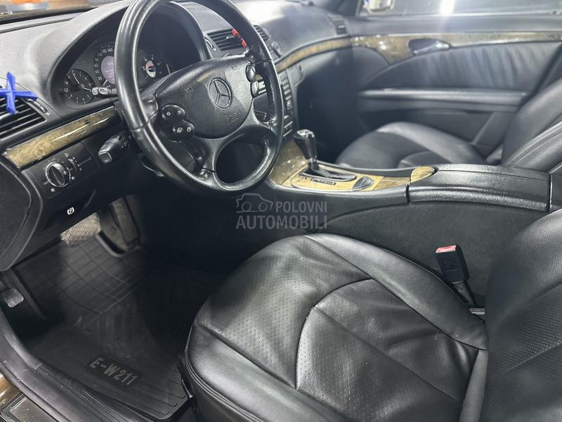 Mercedes Benz E 200 