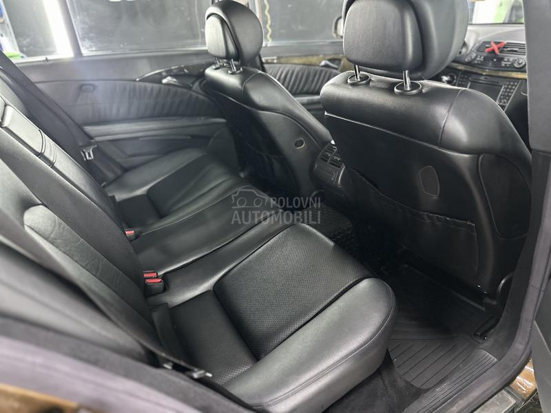 Mercedes Benz E 200 