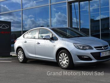 Opel Astra J ENJOY