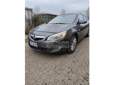 Opel Astra J 