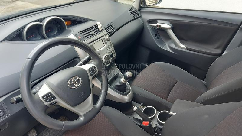 Toyota Verso 