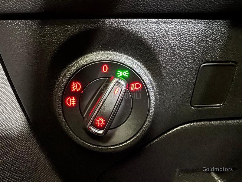 Seat Leon 1.6 TDI STYLE Matrix