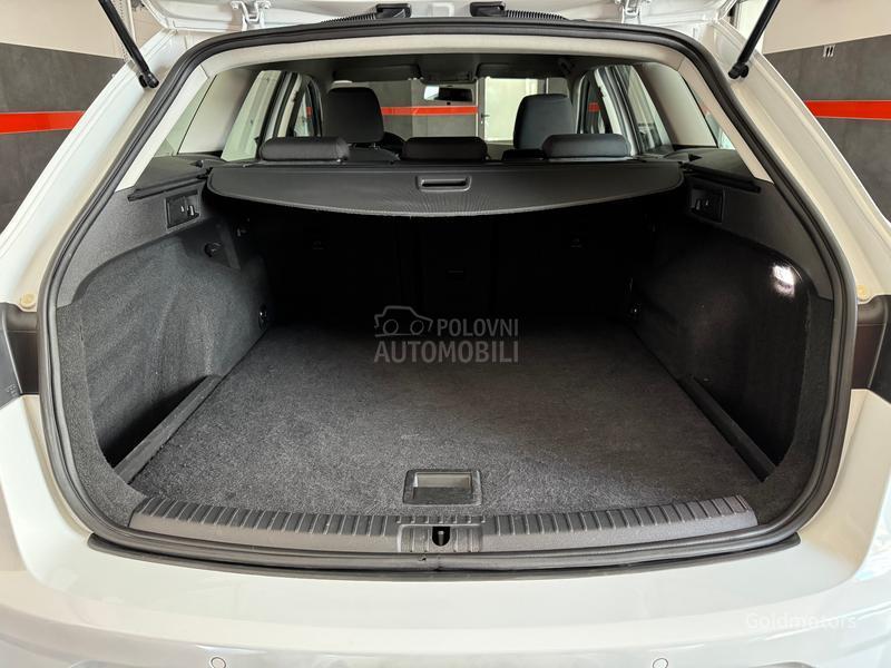 Seat Leon 1.6 TDI STYLE Matrix