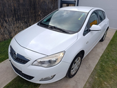 Opel Astra J 1.4 ben 5 v r  a t a
