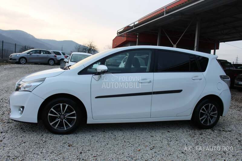 Toyota Verso 1.6 D-4D SKY BLUE