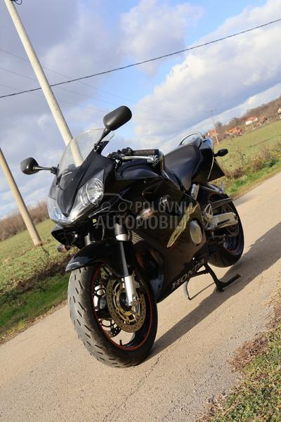 Honda cbr 600 f4i