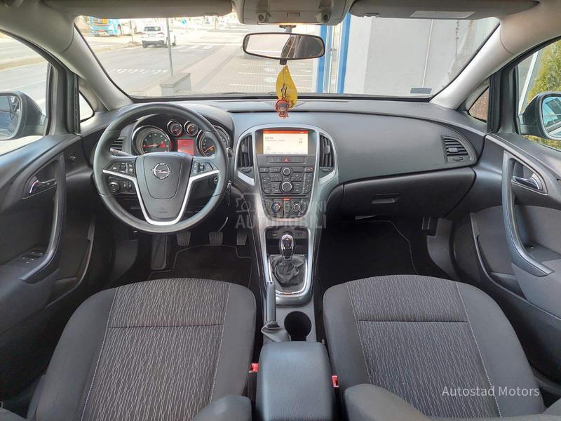 Opel Astra J ENJOY