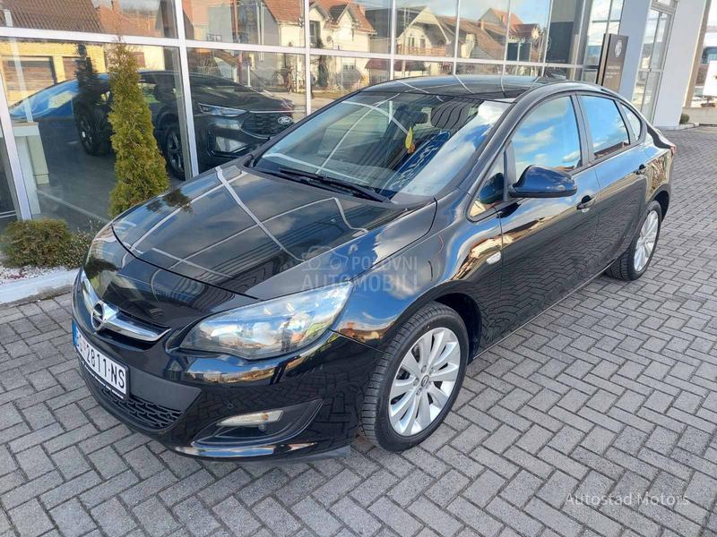 Opel Astra J ENJOY