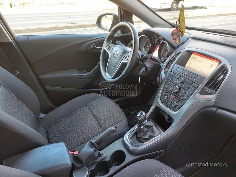 Opel Astra J ENJOY