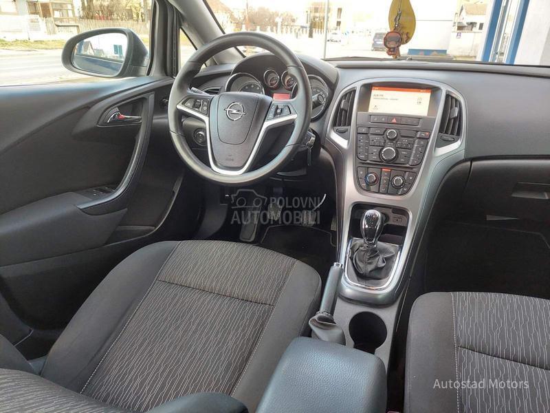 Opel Astra J ENJOY