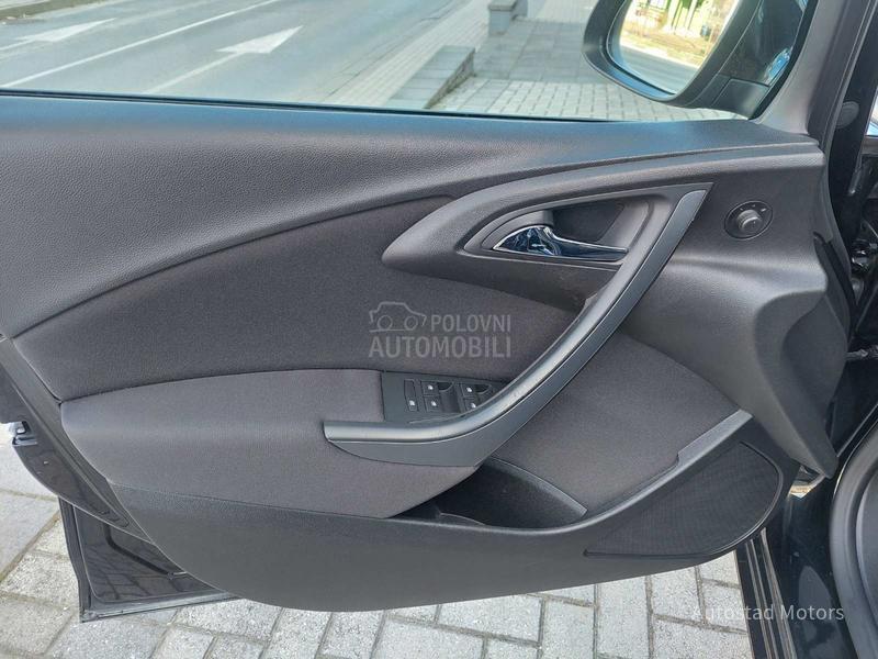 Opel Astra J ENJOY