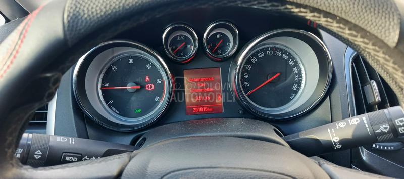 Opel Astra J 