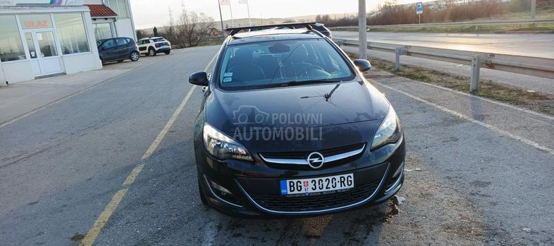 Opel Astra J 
