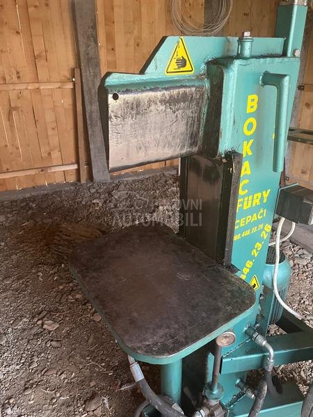 Hidraulični cepač za drva