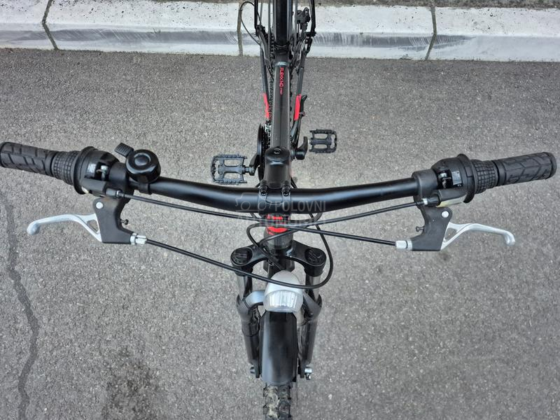 Lakes Flexx 140 street