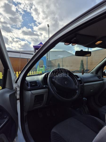 Renault Clio 1.5 DCI