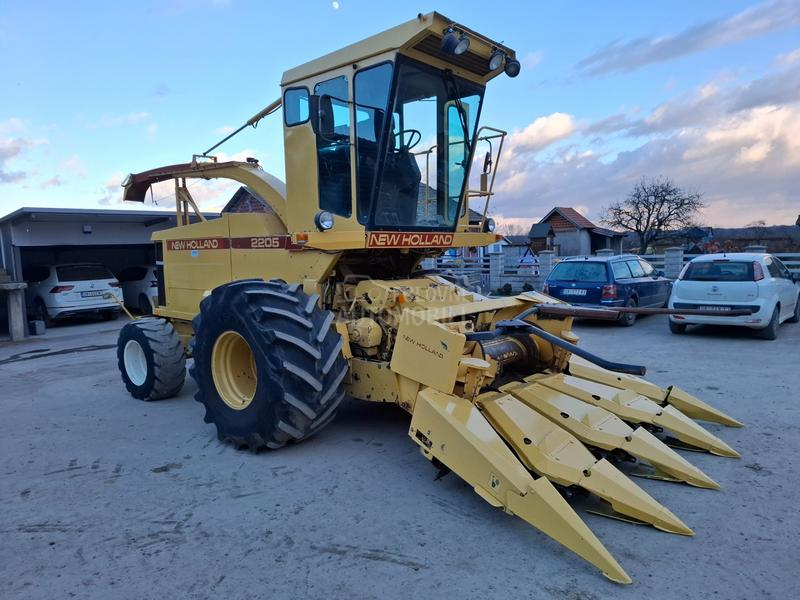 New Holland 2205
