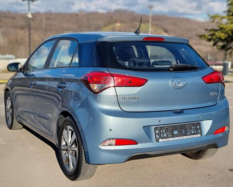 Hyundai i20 1.2 Led Amplia Ch
