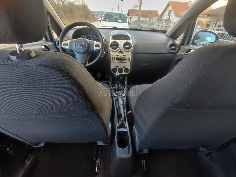 Opel Corsa D CH / RAM ZA BICIKLE