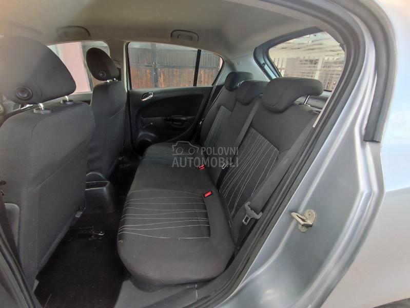Opel Corsa D CH / RAM ZA BICIKLE
