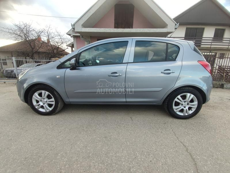 Opel Corsa D CH / RAM ZA BICIKLE