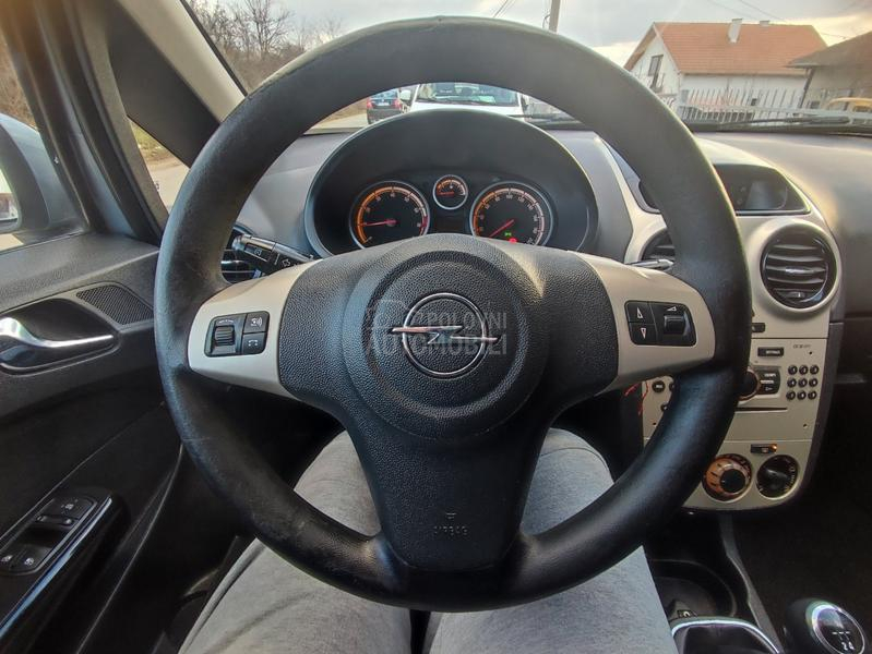 Opel Corsa D CH / RAM ZA BICIKLE