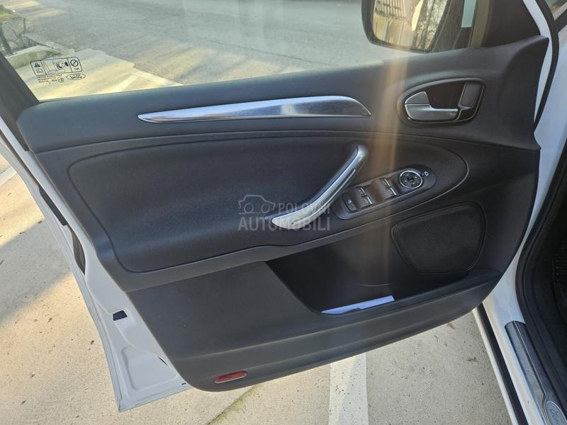Ford S-Max 1.6 titanium