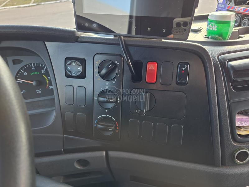 Mercedes Benz ATEGO 818