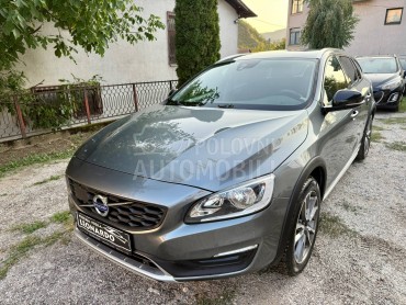 Volvo V60 Cross Country 2.0 D