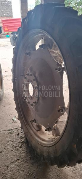 Massey Ferguson R32 r48