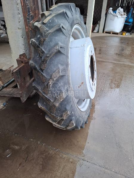 Massey Ferguson R32 r48