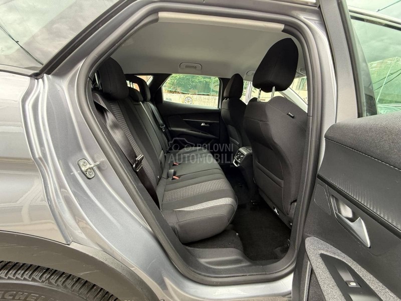 Peugeot 3008 1.2 B Autom