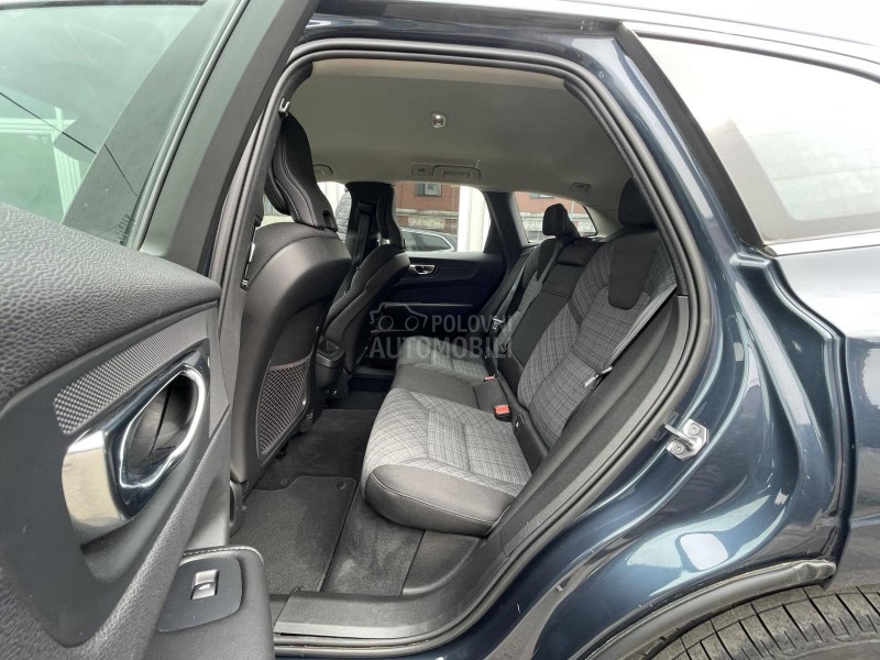 Volvo XC60 AWD Model 2021