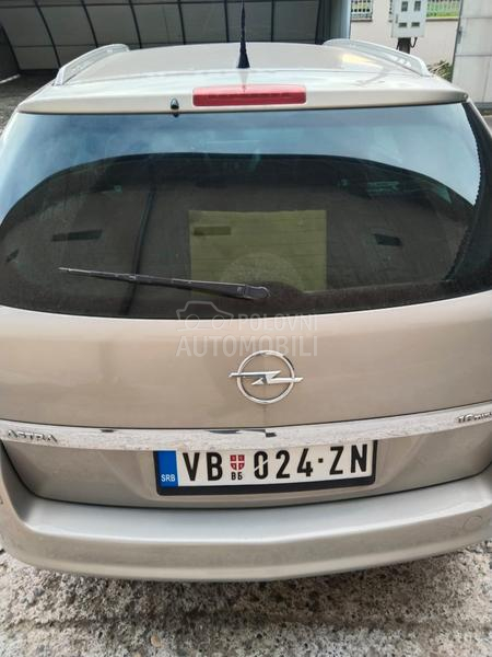 Opel Astra H 