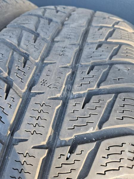 Nokian 245/65 R17 Zimska