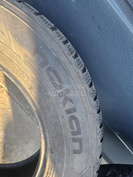 Nokian 245/65 R17 Zimska