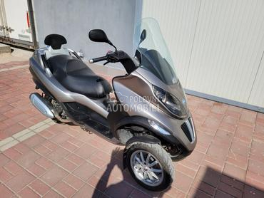 Piaggio mp3 250i b kategorija