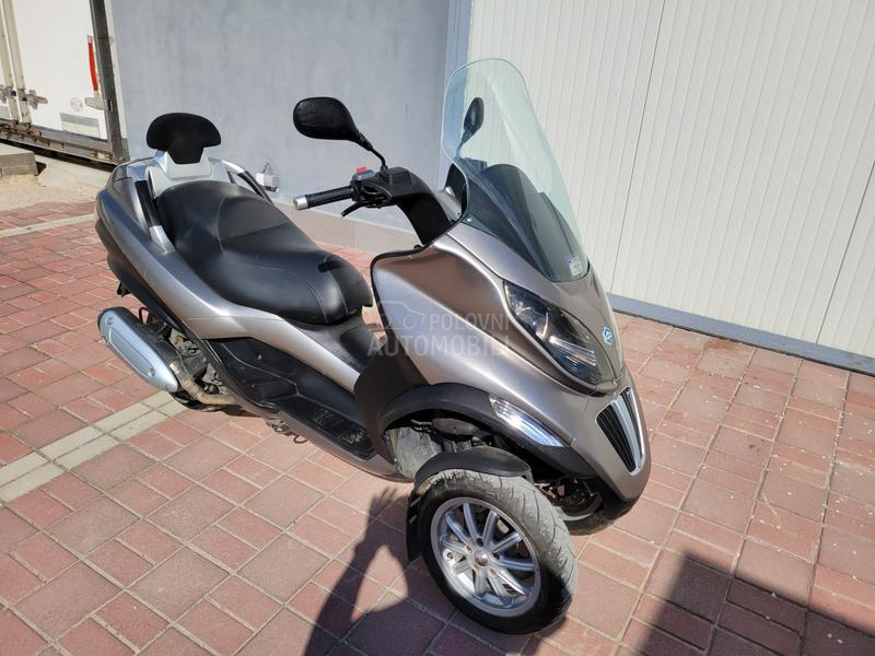 Piaggio mp3 250i b kategorija