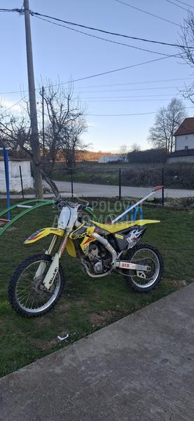 Suzuki Rmz