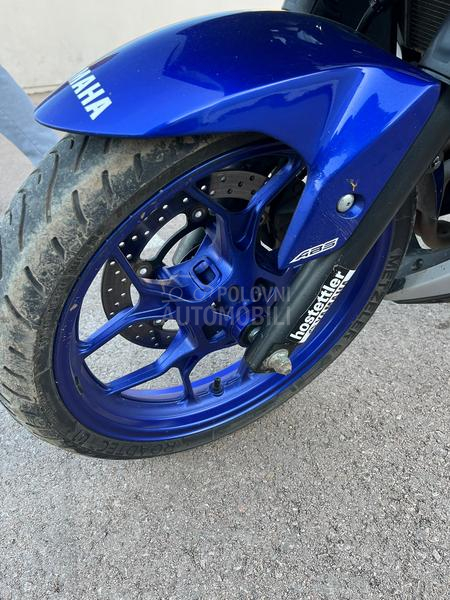 Yamaha R3
