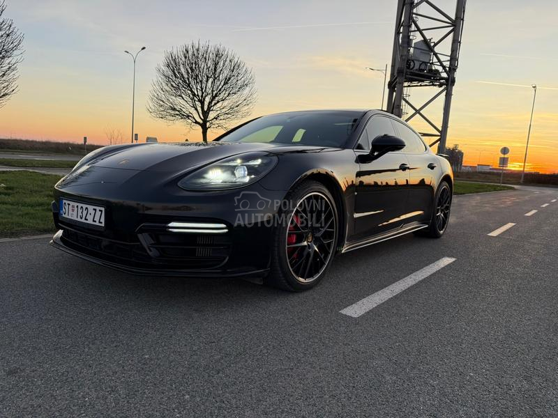 Porsche Panamera GTS