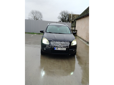 Nissan Qashqai + 2 2,0