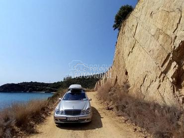 Mercedes Benz E 270 prednost motocikl