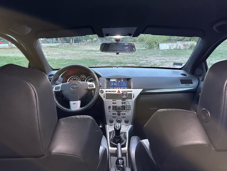 Opel Astra H OPC