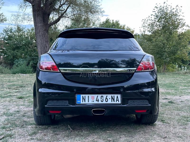 Opel Astra H OPC
