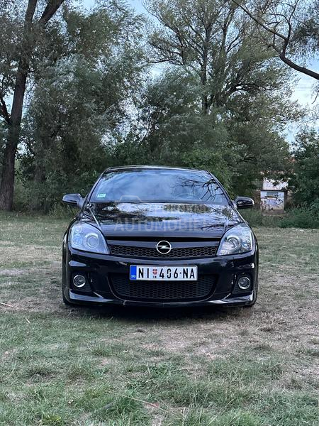 Opel Astra H OPC
