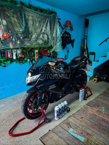 Suzuki GSXR 750 K8
