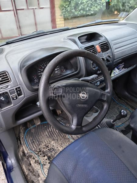 Opel Agila 