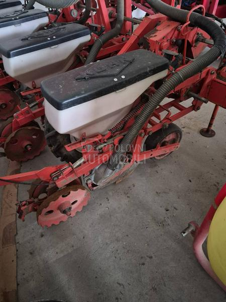 Kuhn planter 2 junior