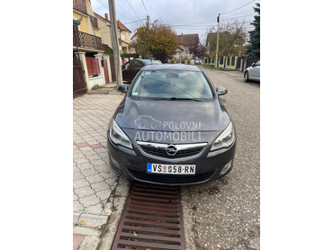 Opel Astra J 